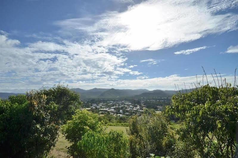 巅峰住宿加早餐旅馆 阿瑟顿 外观 照片